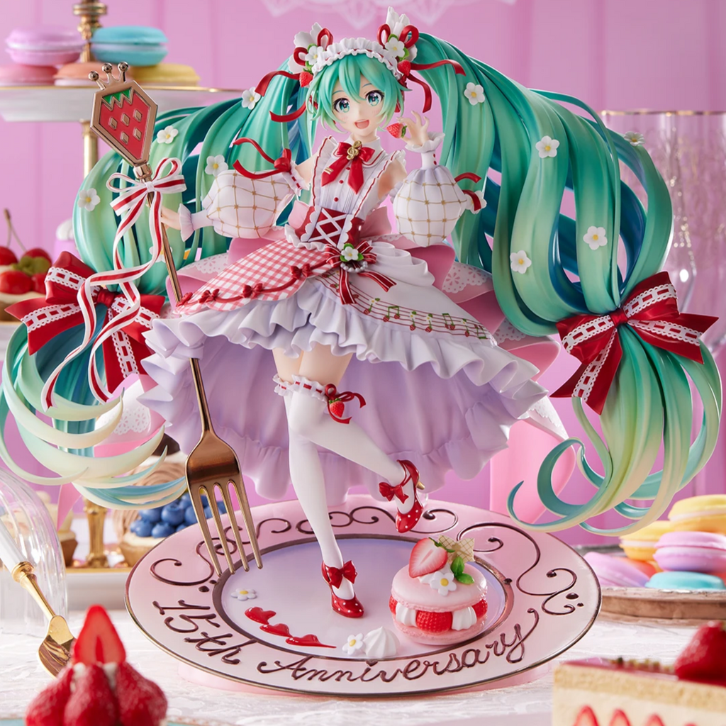 Pre-order: GSC Hatsune Miku 15th Anniversary Strawberry Cake Figure Limited edition