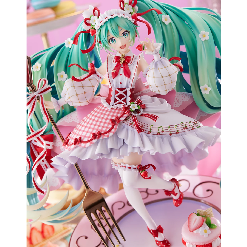 Pre-order: GSC Hatsune Miku 15th Anniversary Strawberry Cake Figure Limited edition