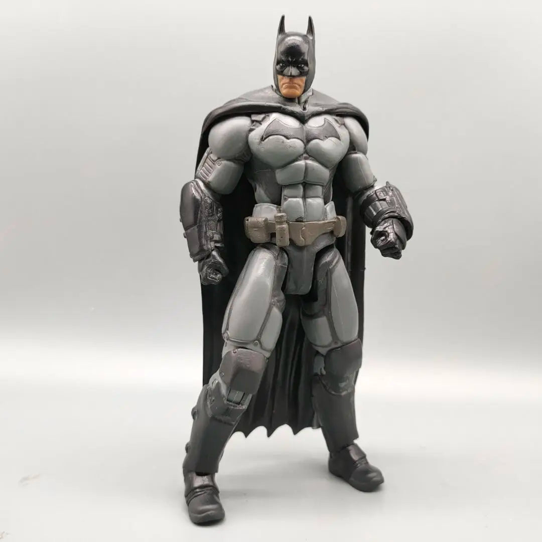 DCC Collectibles Ark-ham Origins Bat-Hero Armored 7" Action Figure