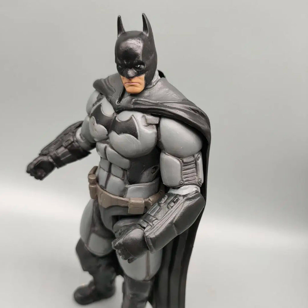 DCC Collectibles Ark-ham Origins Bat-Hero Armored 7" Action Figure