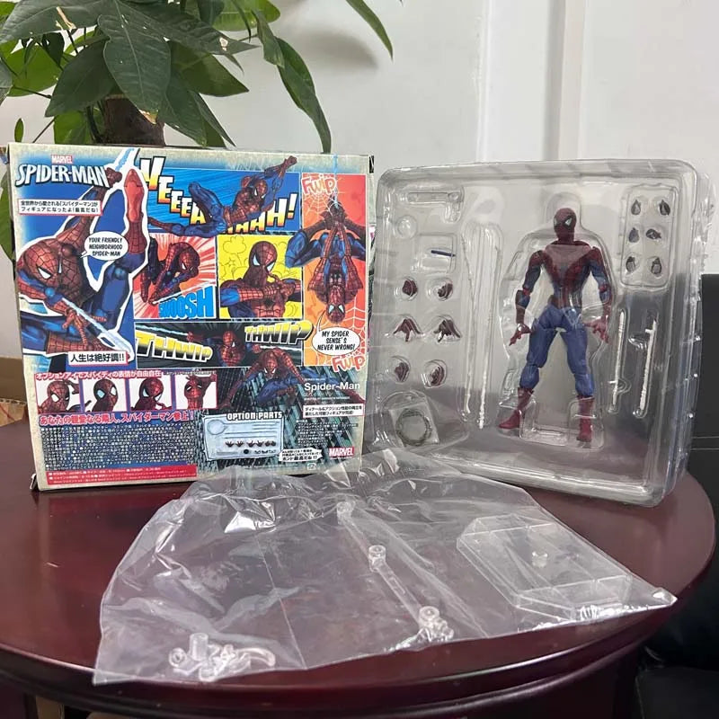 Revoltech Amazing Yamaguchi Spiderman Spider-man Peter Parker Action Figure Collection Model Toys Figurine Birthday Present
