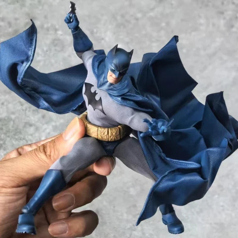 GONG Studio 17.5cm Batman Hush Bat Man Figure Tailored Fabric Suit Anime Action Figures PVC Statue Model Collectible Toys Gifts