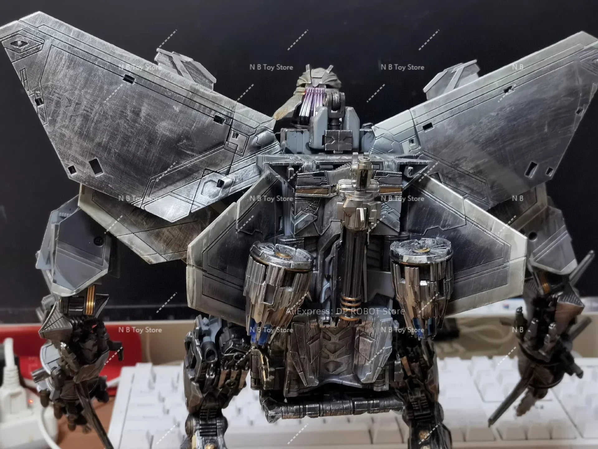 Transformation Action Figure, Hand Repainted, BMB T10, Starscream Repair