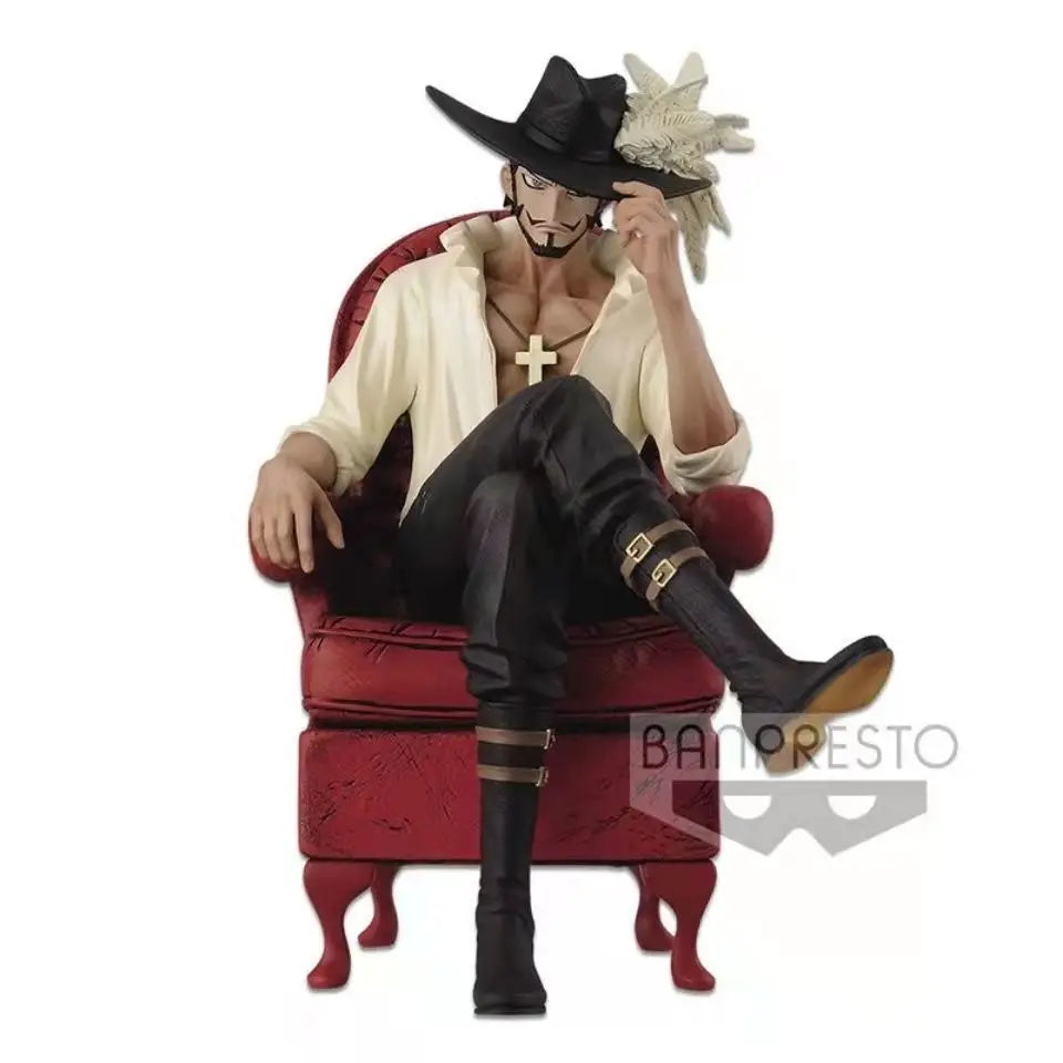 Bandai One Piece Dracule Mihawk Sieben Samurai sitzend auf Sofa Offizielle Preisfigur PVC Action-Modell für Sammler-Ausstellung