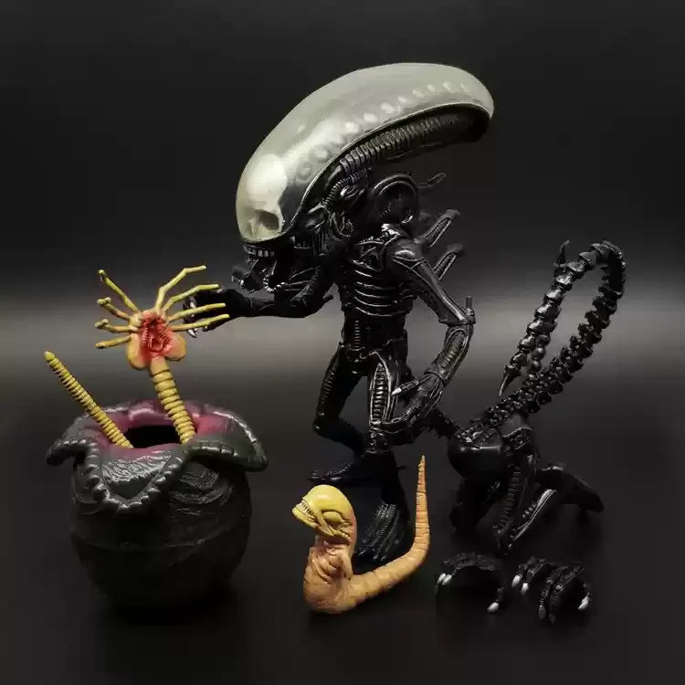 7-Inch Alien Vs. Predator: Xenomorph Dog & Predator Warrior - Covenant Edition Articulated Figure Set