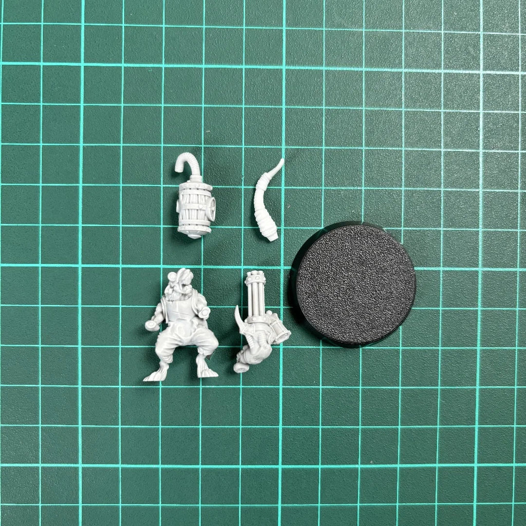 28MM Resin unpainted model Kit, Fantasy theme Mouse machine Gunner, unassembled and unpainted GK,1180W