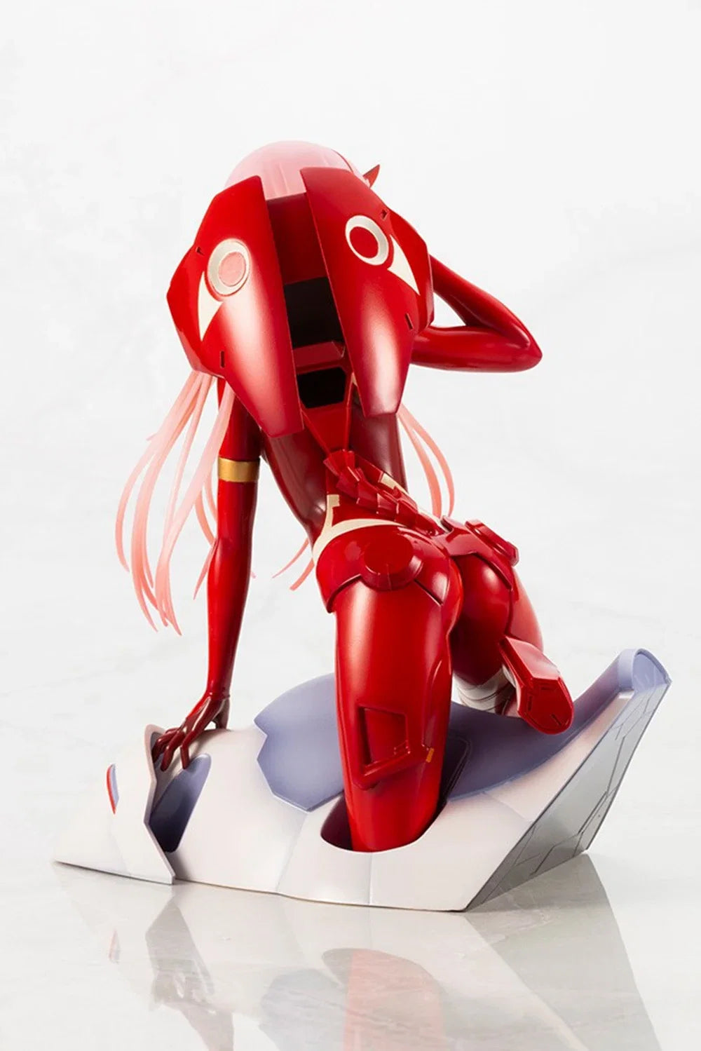 16.5CM Anime Darling in the FranXX Zero Two 1/7 02 Battle Suit Kneeling Scene Model Toy Gift Collection Action Figure PVC