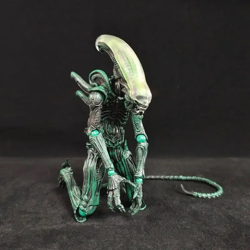 In stock figma SP-108 shapeshifting Xenomorph movable boxed figure creative holiday gift Halloween present for friends