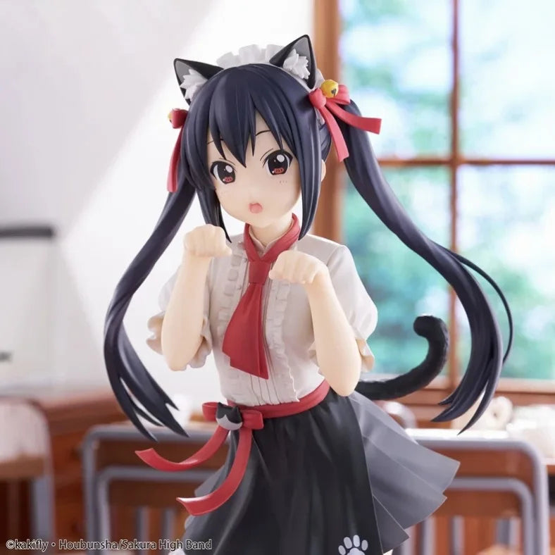 20cm K-ON Hirasawa Yui Nakano Azusa Cat Lap Milk Standing Anime Handmade Action Figures Desktop Case Decoration Ornament Gift