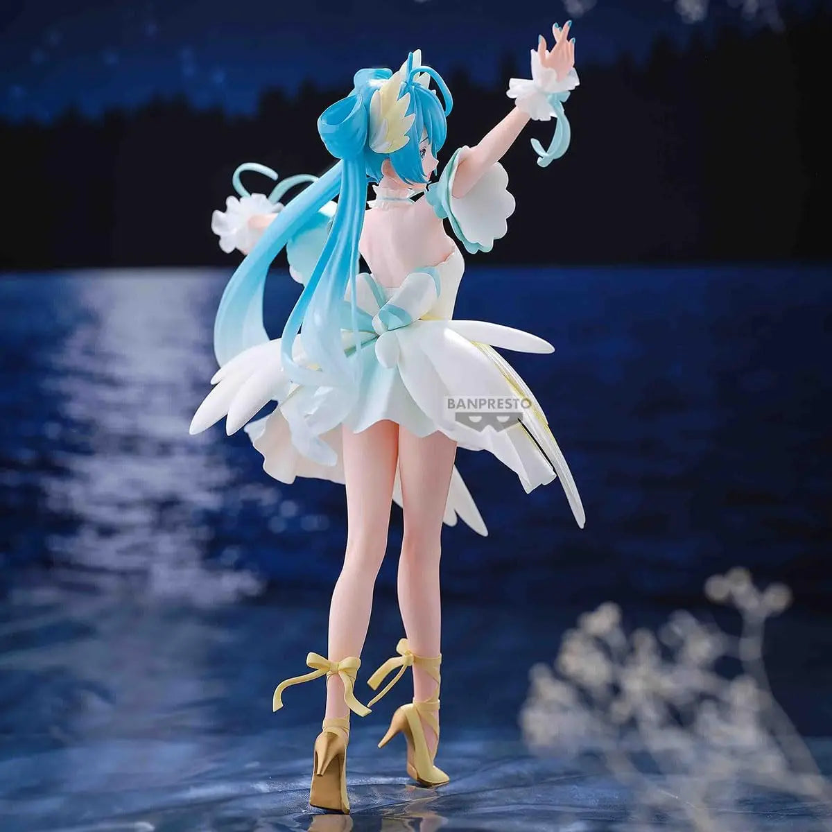 Judai Original Bandai Banpresto Vocaloid Hatsune Miku Classical Tuning Swan Lake Evolve PVC Action Figure Model Toys
