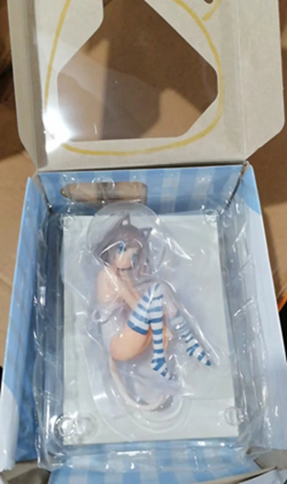 10CM Anime Tsutsukakushi Tsukiko Figure The HENTAI prince and the stony cat sleeping posture model toy gift Action Figure