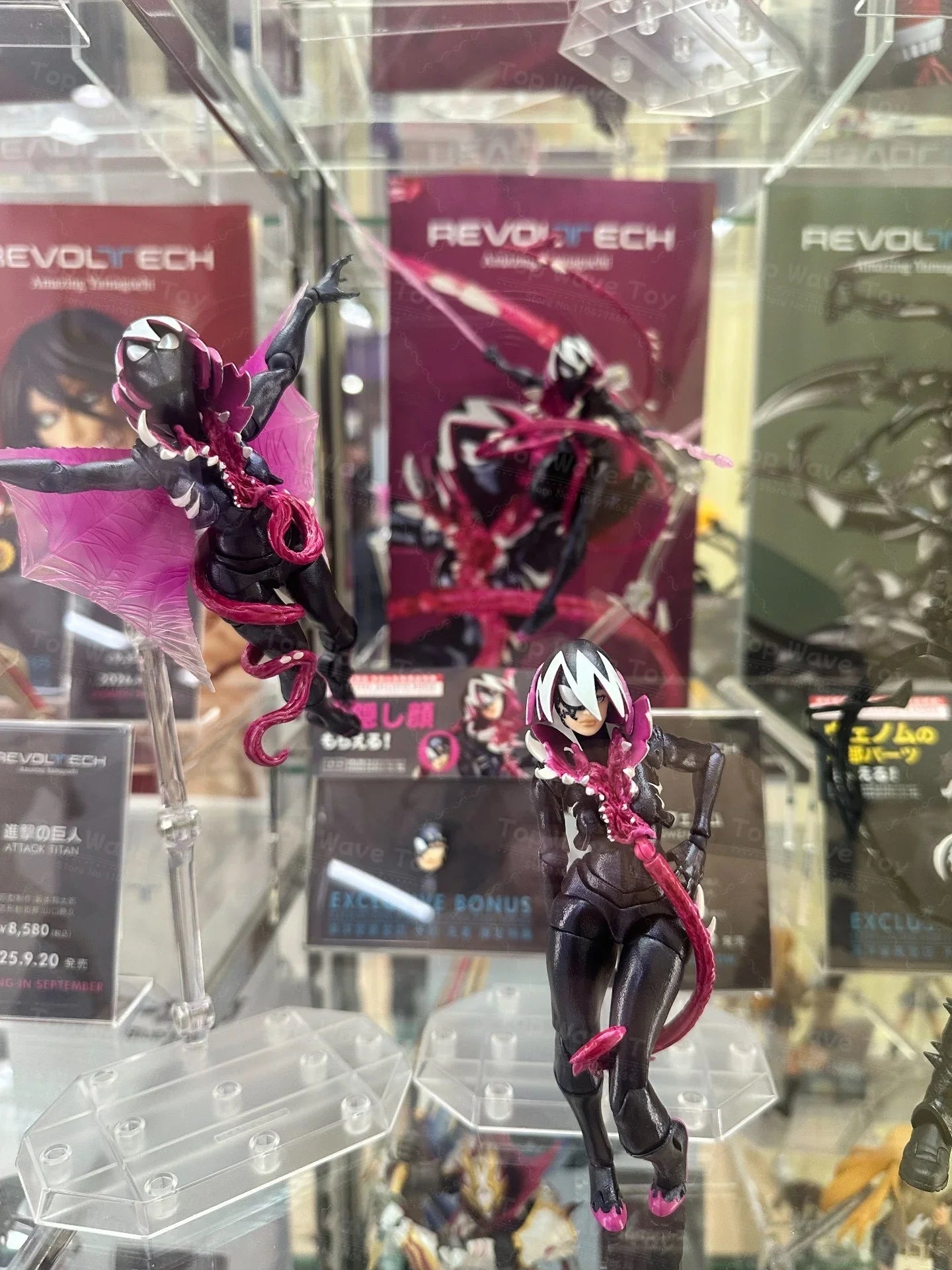 2025 New In Stock Original Kaiyodo Venom Gwen Revoltech AMAZING YAMAGUCHI Spider Gwen Comics Anime Action Figure Collection