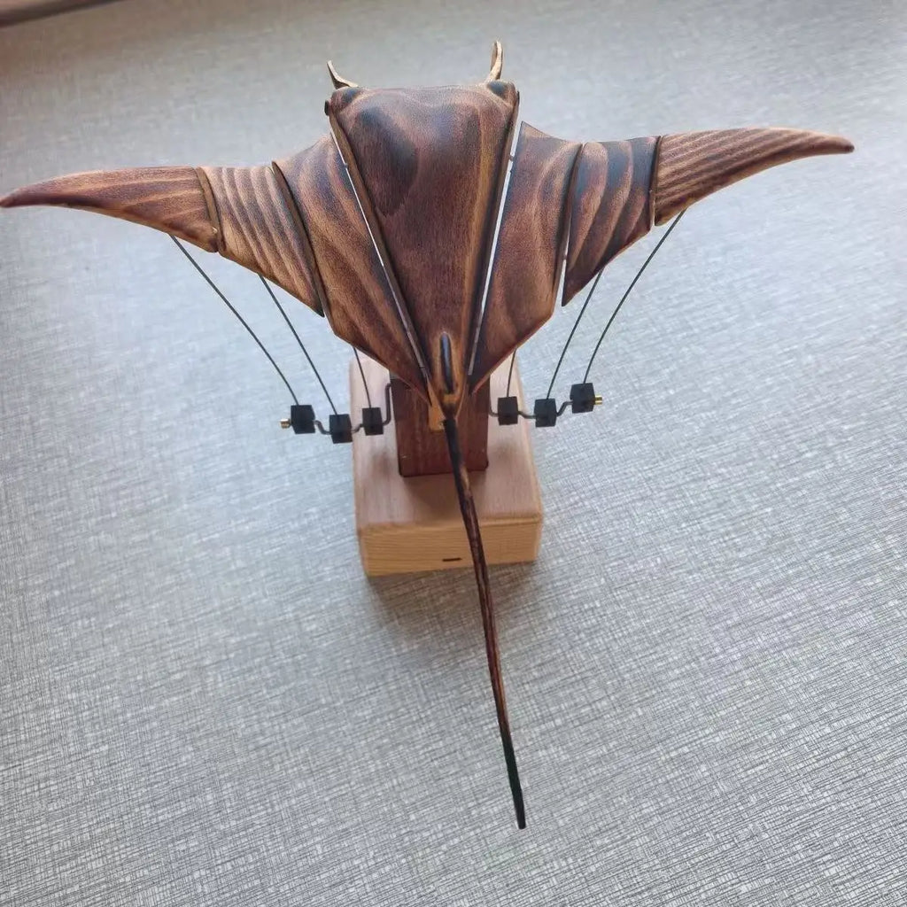 Artisan Wooden Manta Ray Automaton Handcrafted Mechanical Ocean Animal Ornaments Hand-Cranked Kinetic DIY Puzzle Decoration