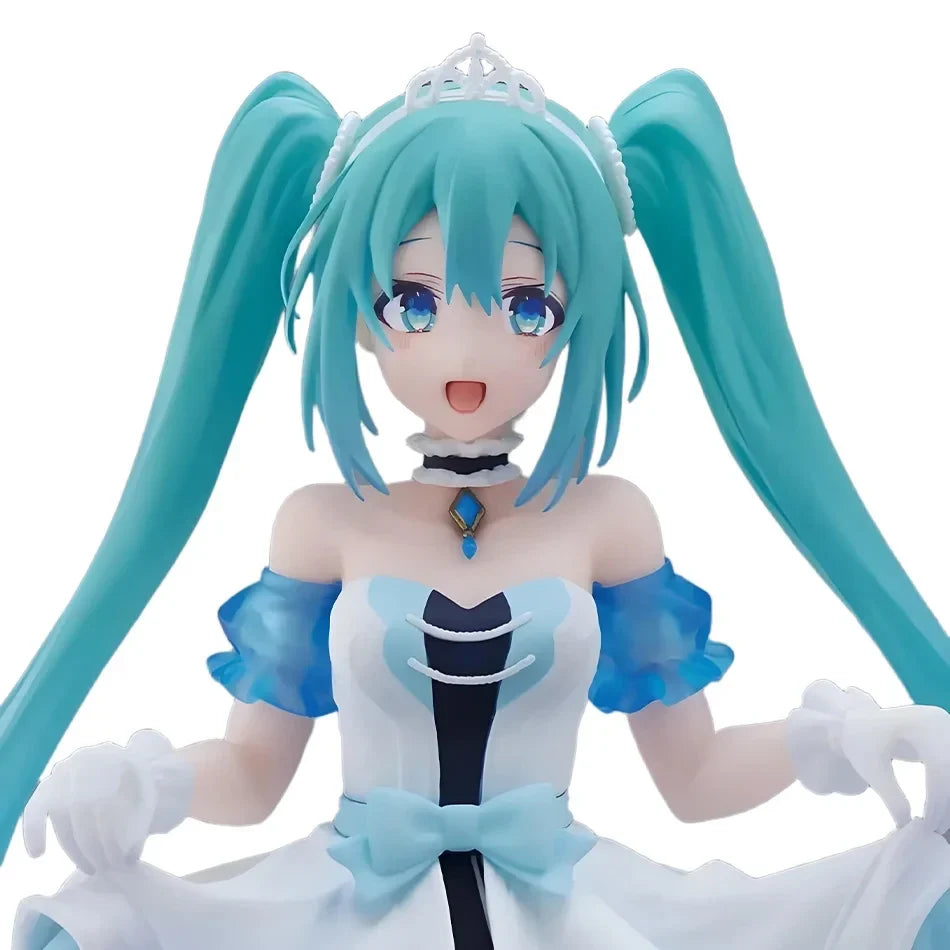 Anime Hatsune Miku 19cm Cinderella Fairy Tale Wonderland Figure, a gift for girls, an anime model ornament.