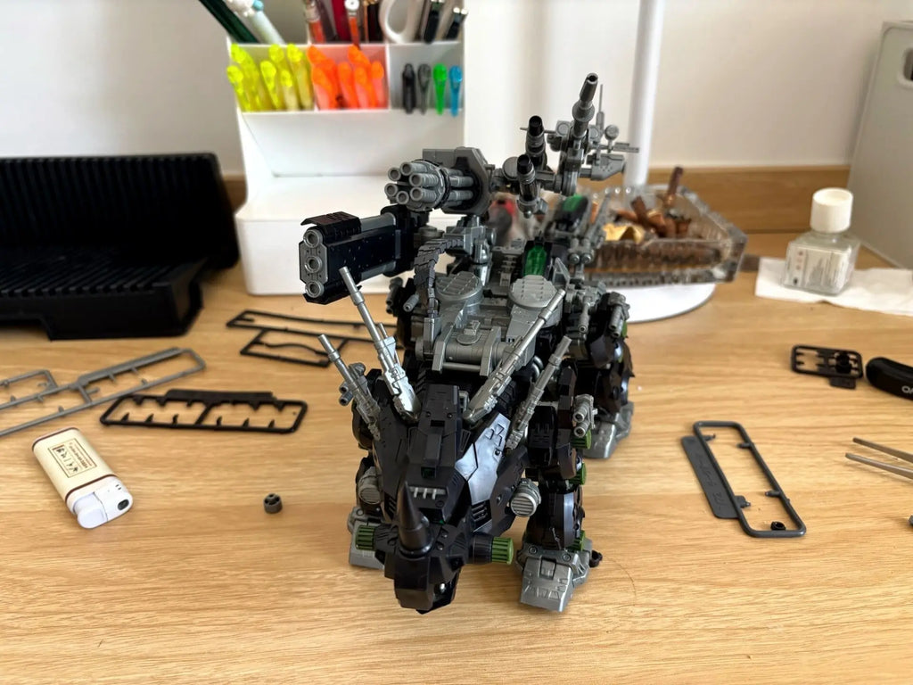 Kotobukiya 1/72 ZOIDS DPZ-10 ZD188 Dark Horn Anime Figure Assembly Model Toy Collection Birthday Gift Robot Ornament