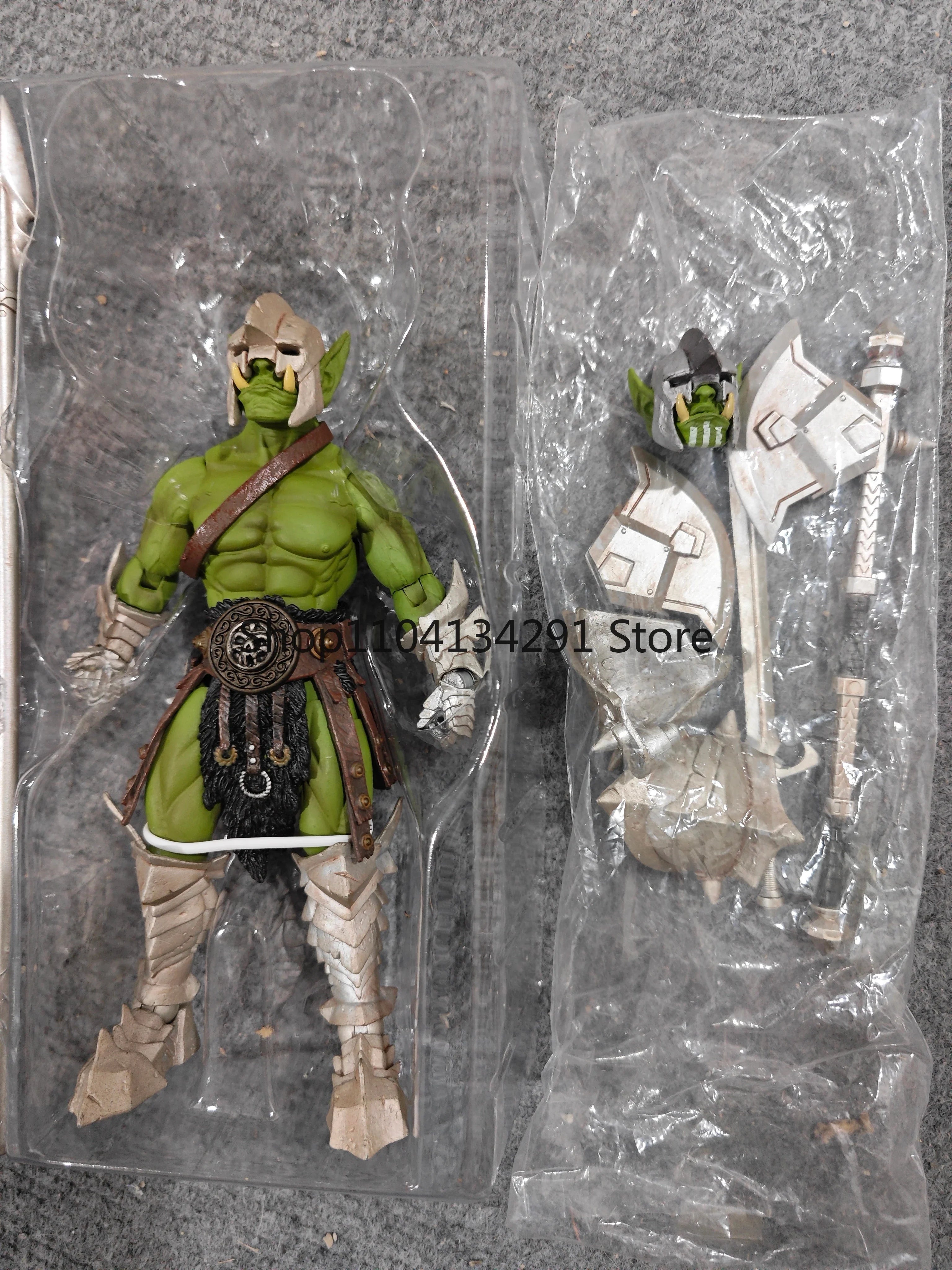 Original Edition Four Knights Mythic Legion Silverhorn Sentinel Silberrüstung Tiermensch Schwarzer Ritter Actionfigur