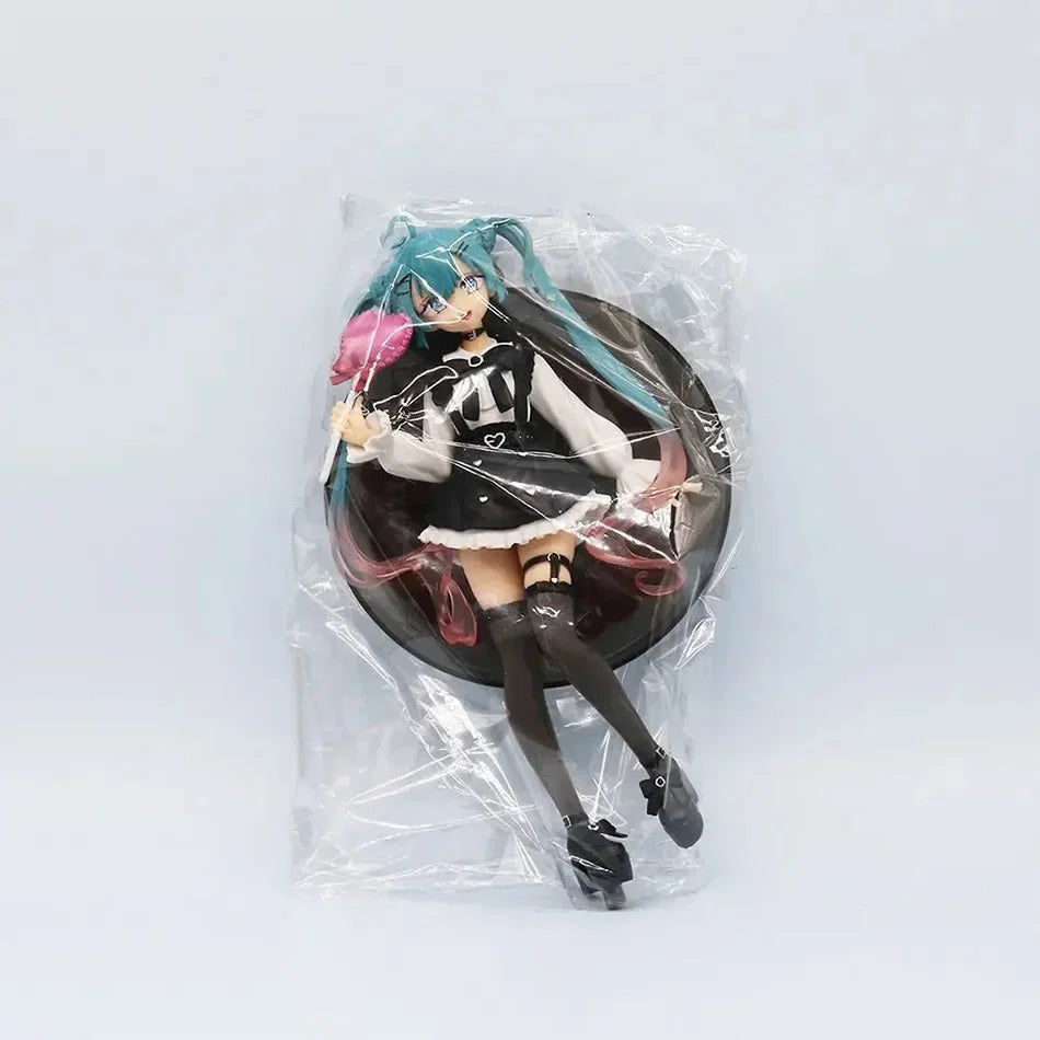 Cute girl Hatsune Miku anime character fashionable suitable for desktop decoration ornaments doll Christmas gift PVC collectible
