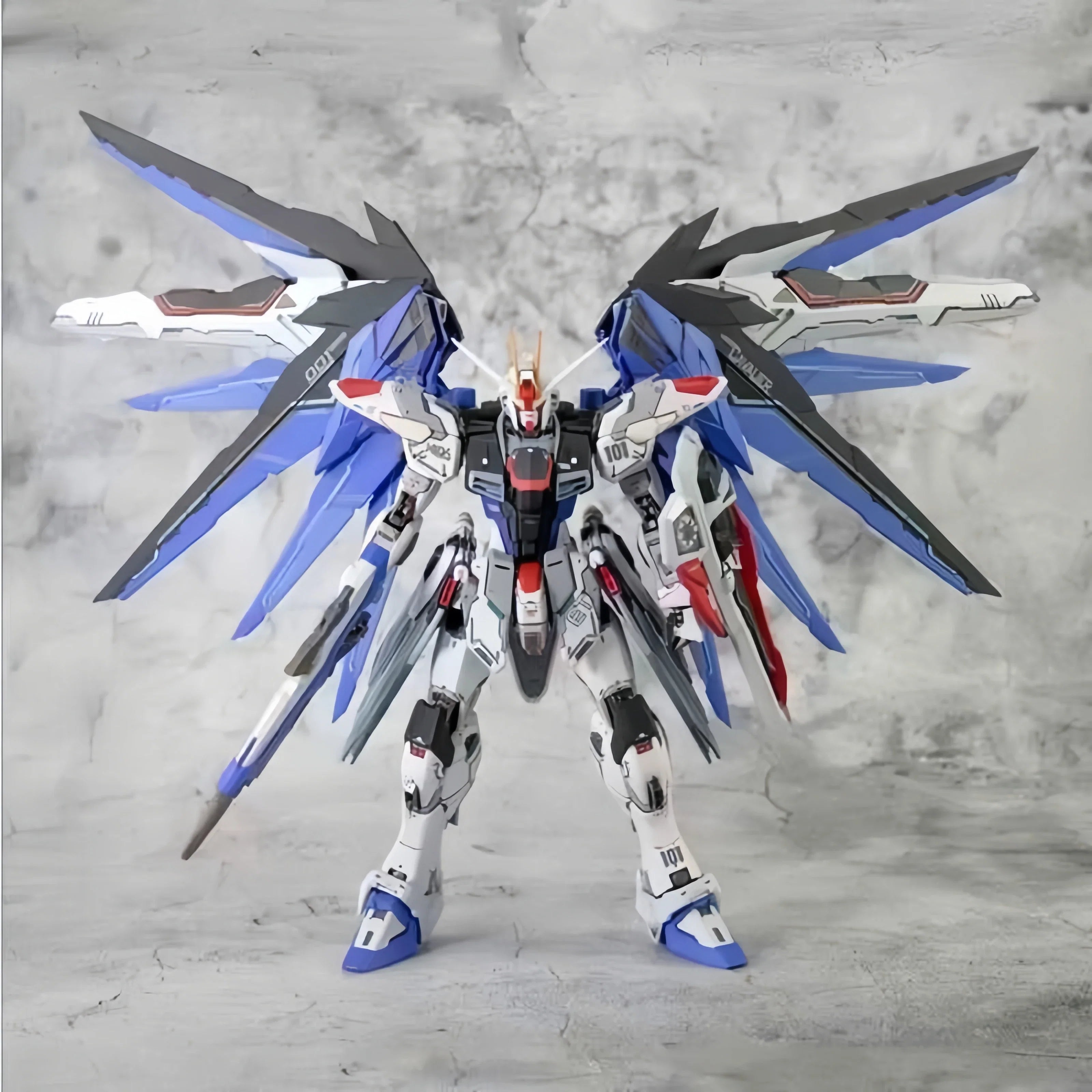 New  Action Gdm Mecha Figure Mg Astray 1:144 Strike Freedom 2.0 Figurine Assembly Model Collectible Decoration Toys Gifts
