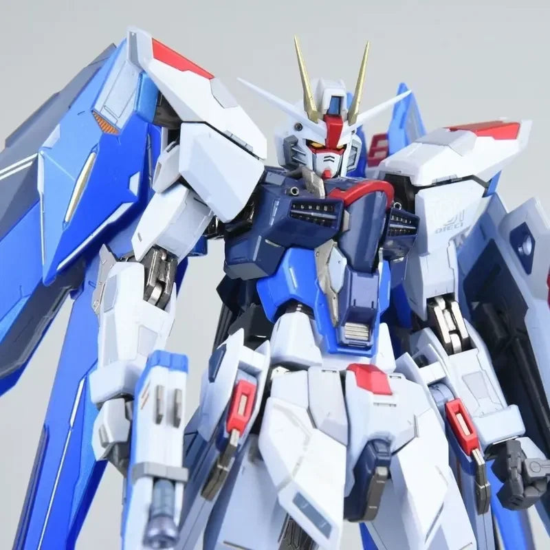 SV Model MB1/100 Freedom Assemble Model Kit Partial Pre Coating Action Figures Plastic Model Collection Desk Decoration Toy Gift