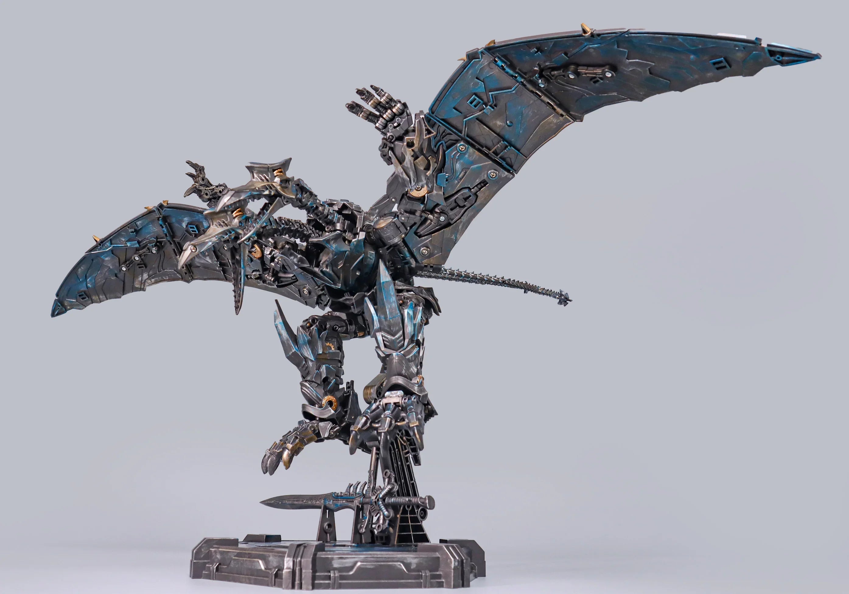 [In Stock] BAIWEI Transformation TW-1104 TW1104 Strafe Robot Swoop Action Figure 27CM