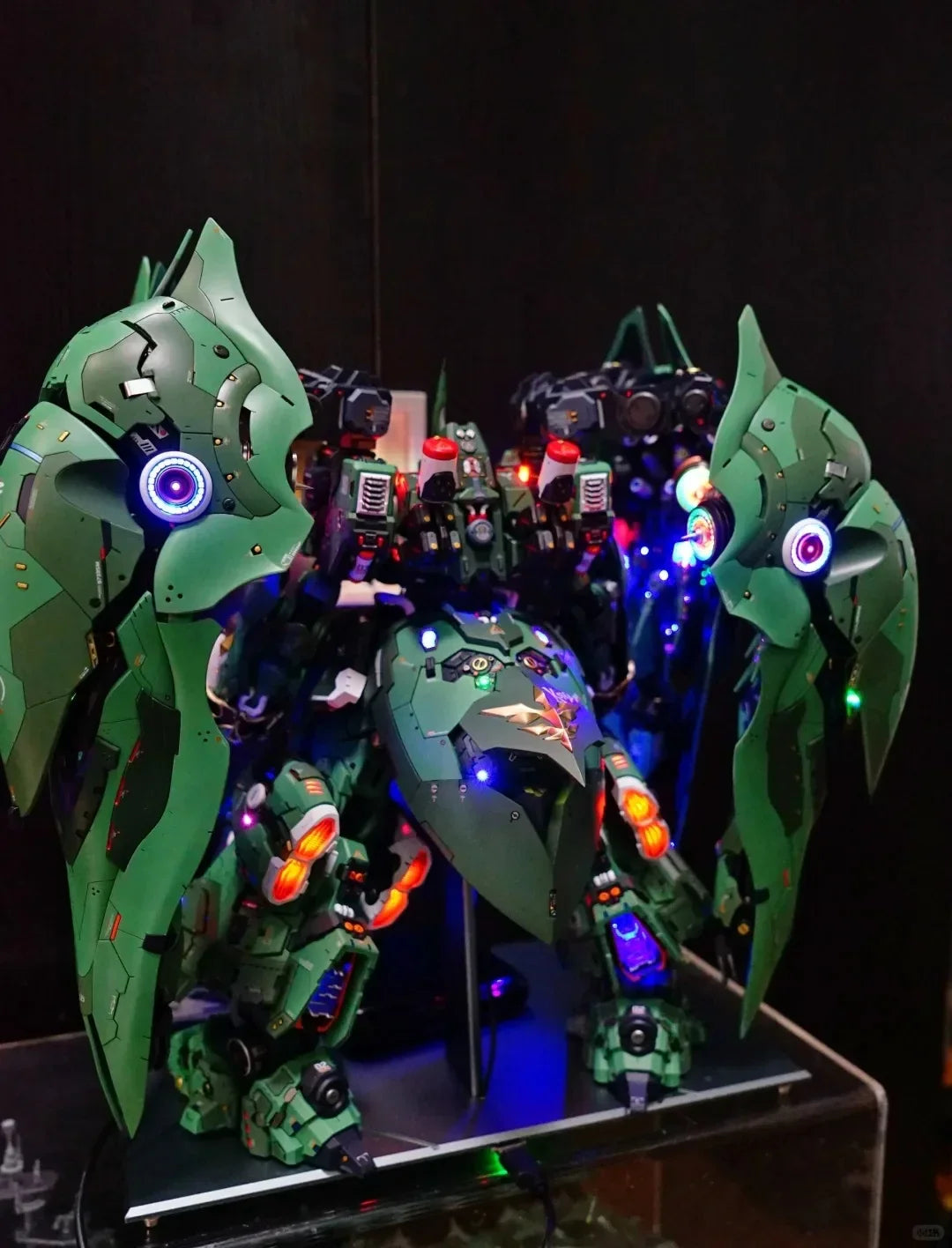 AXIS MODEL WORKS Kshatriya 1/100 Assembly Model Kit OSIRIS AERIAL DOMINATOR Luminous Lamp Action Figures Plastic Model toys