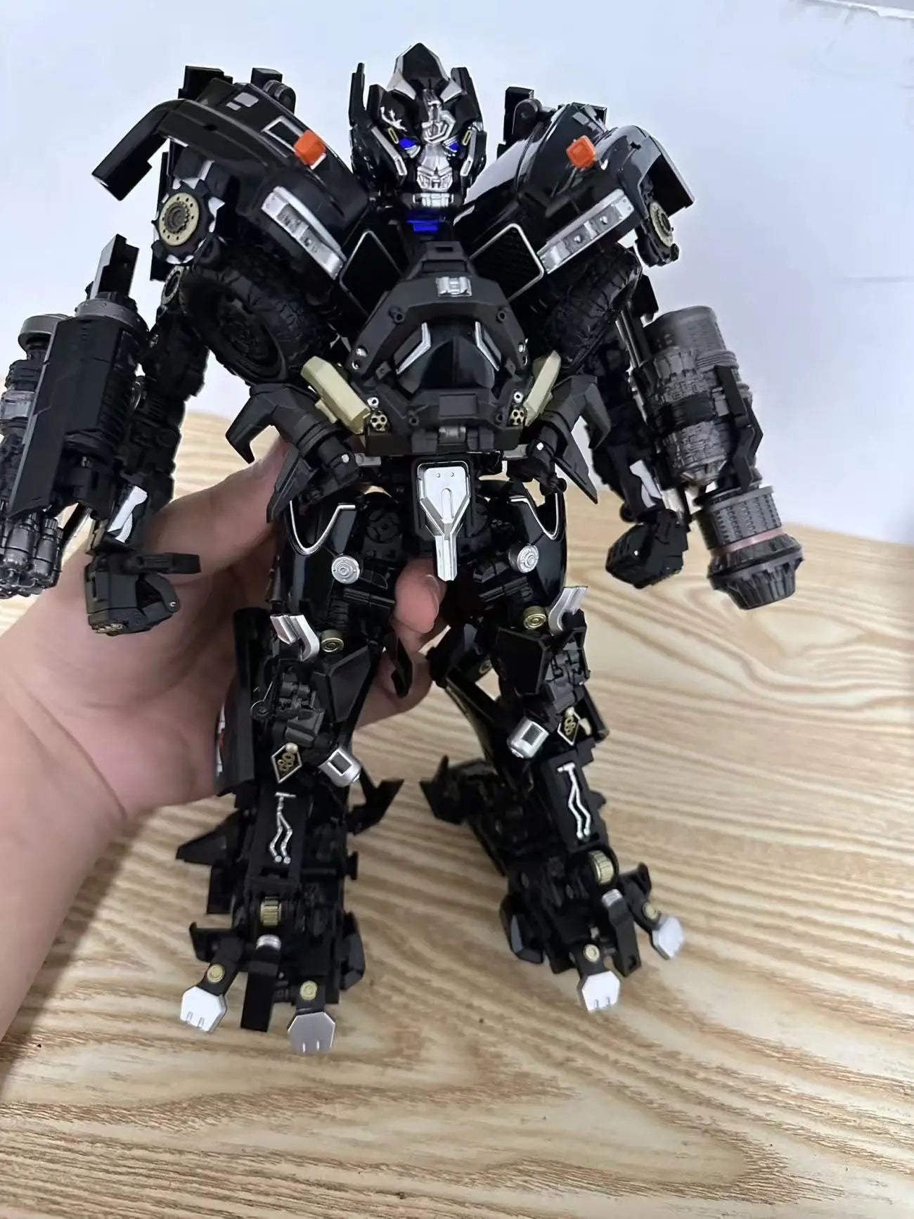 Version 2.0 WJ WEIJIANG Transformation Black Apple M06 MPM06 M-06 Ironhide Enlarged Version Metal Action Figure In Stock