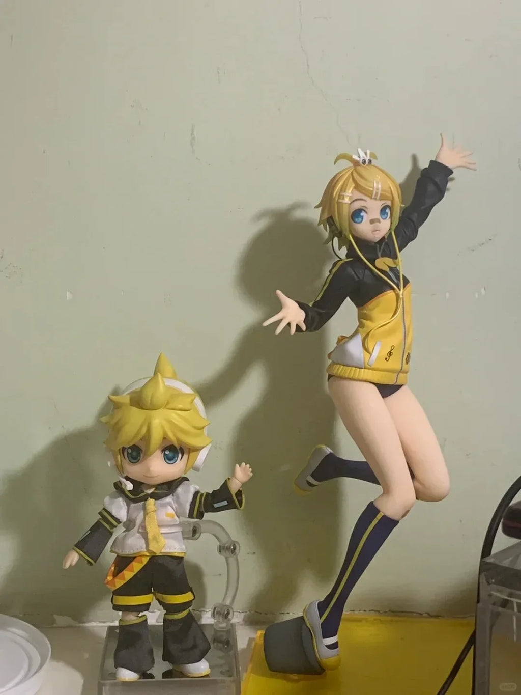 10original Max Factory 1/7 Kagamine Rin Kagamine Len Miku Project Diva F 2nd Stylish Collectible Toys Birthday Gift