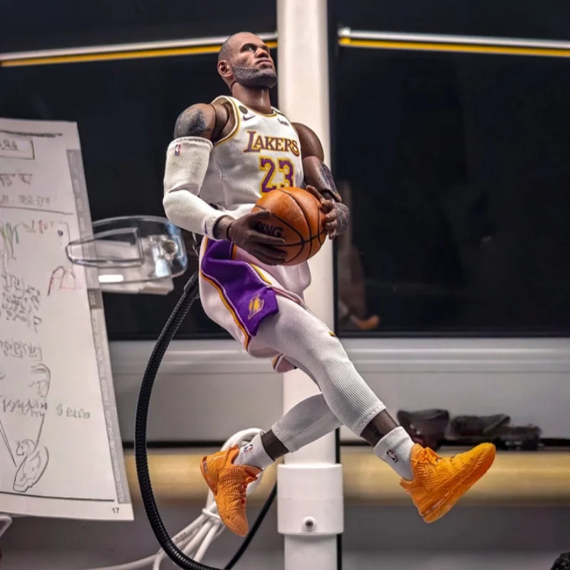 Original 1/9 Basketballstar Lebron James Enterbay Mobile Doll Series Actionfigur Modellspielzeug Bewegliches Modellbausatz Liebhaber Jungen Geschenk