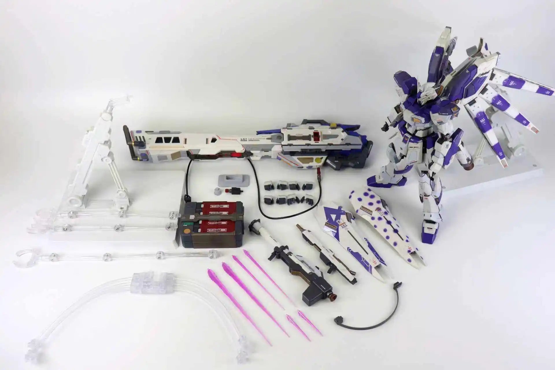 Daban Model 8833 Hi-V RX-93-ν2 Assembly Kit MB 1/100 Action Figures With Mega Particle Cannon METAL BUILD Collection Toy Gift