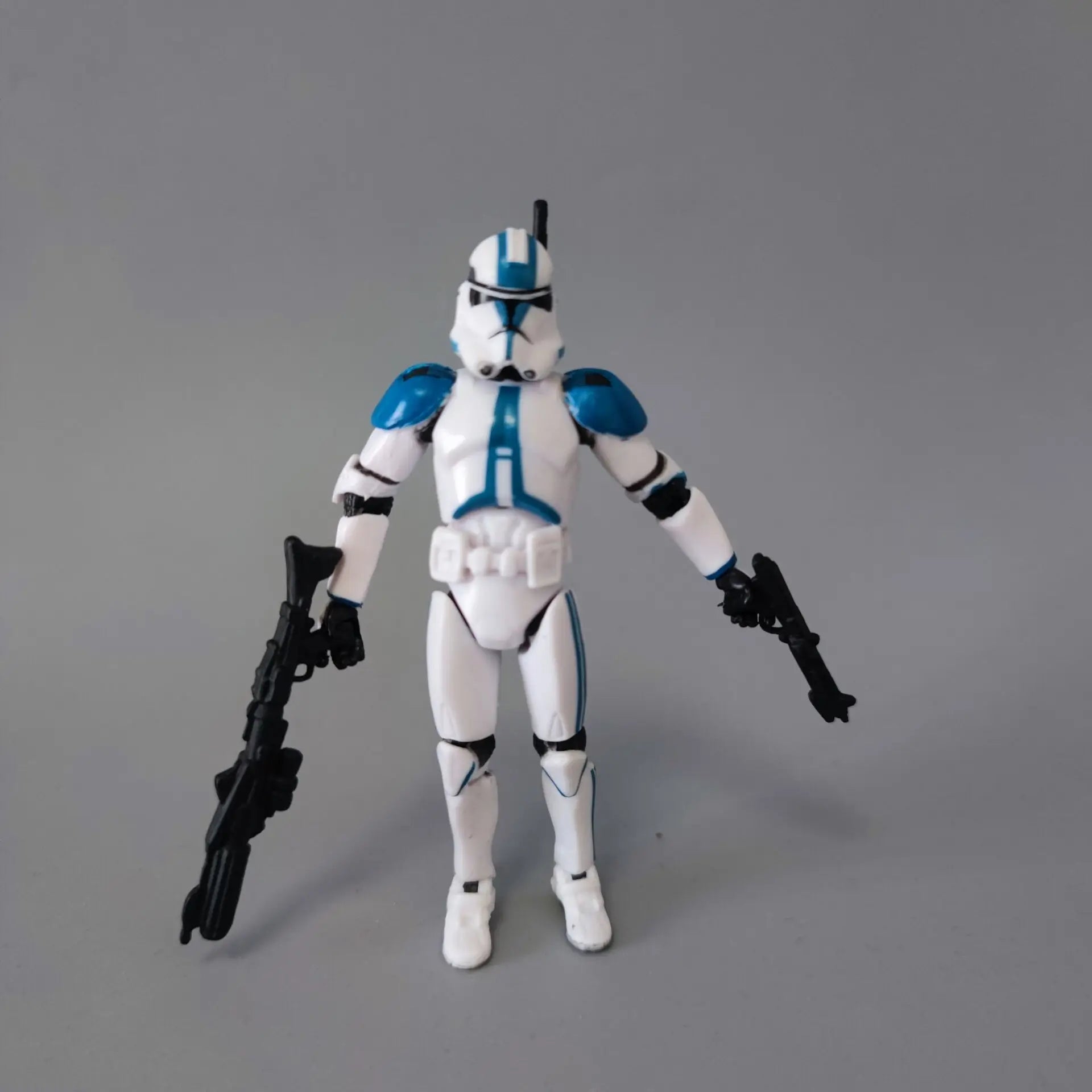 Star Wars Republic 501-st Legion Blue White Trooper 3.75" Loose Action Figure