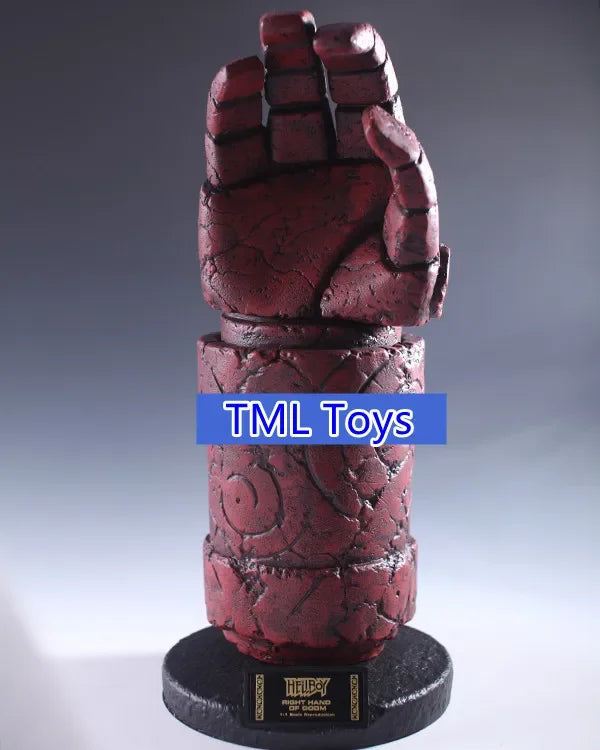 1:1 Scale prop Right hand of DOOM Hellboy resin action figure statue Collection Model Toy wearable gloves put on table gift