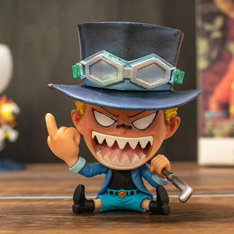 Bandai Q version One Piece King Big Head Lufei Solon Chobais Female Emperor Doll Blind Box Animation Ornaments
