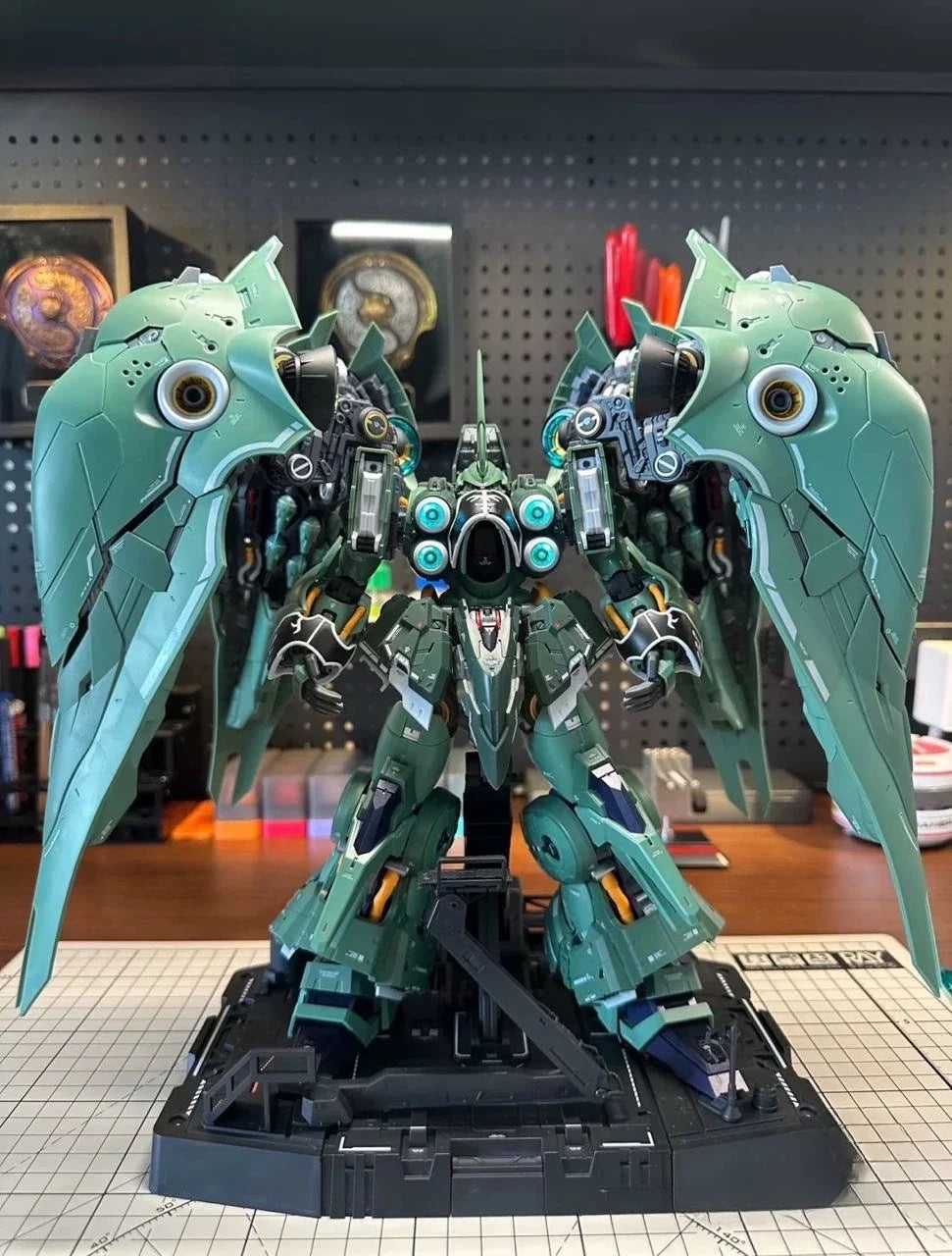 NEW 1/100 AXIS MODEL WORKS Kshatriya Osirisaerial Dominator Action Figure Luminous Lamp Assembly Gk Figure Collectible Model