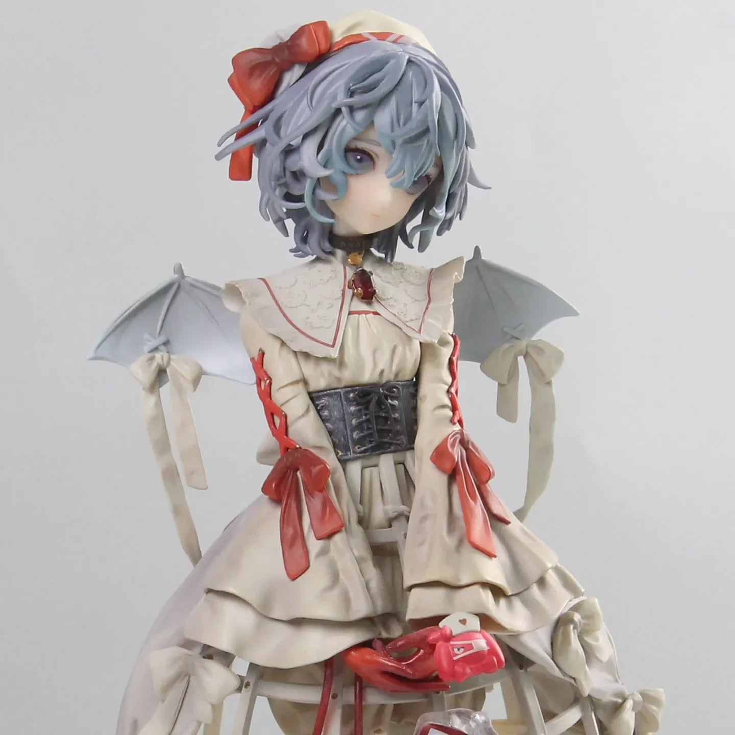 Touhou Project Remilia Scarlet Anime Kurze Haare Mädchen Actionfigur Statue Desktop Dekoration für Anime-Fans Sammlung Modell