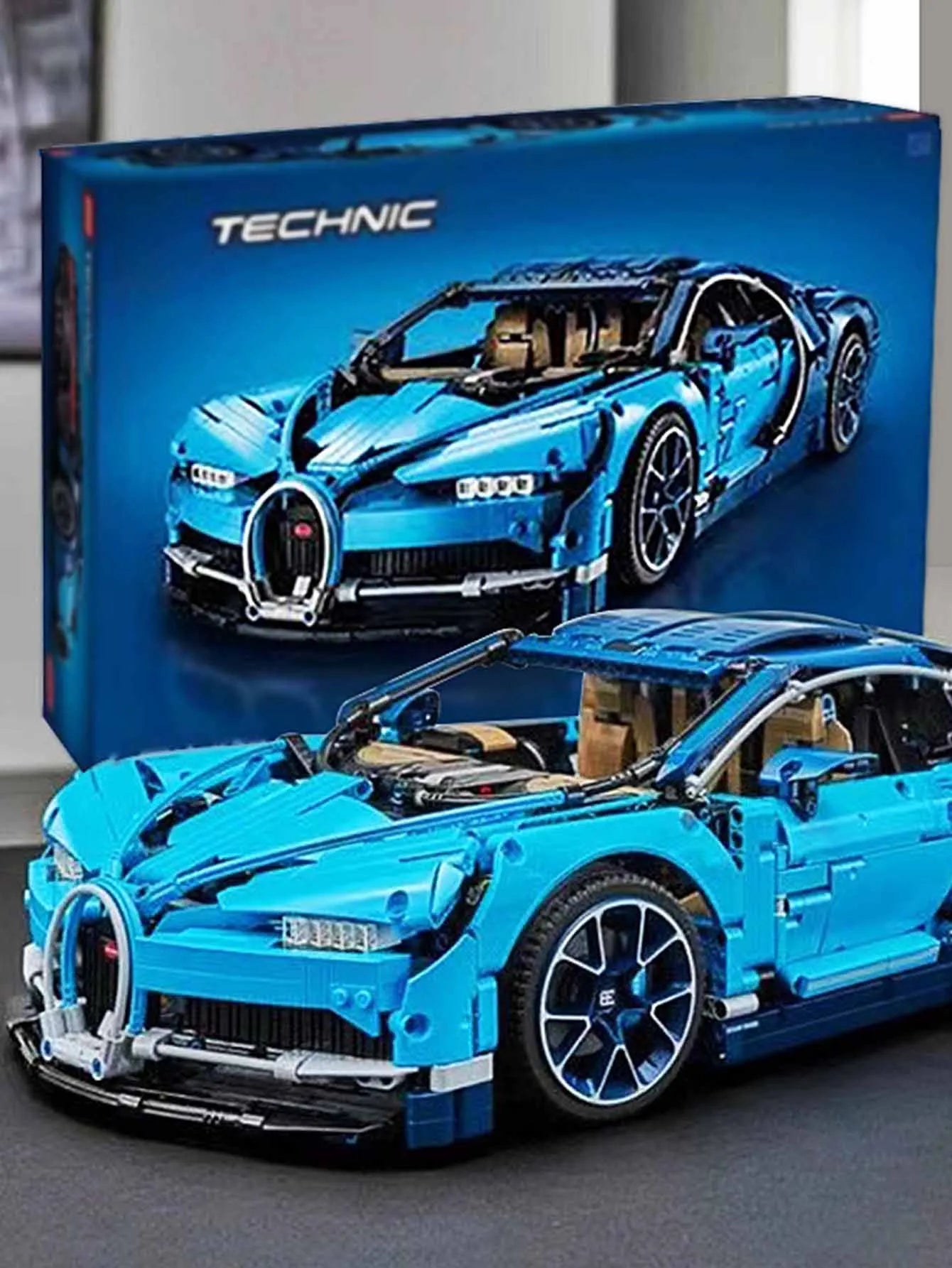 Bilibili Animation Blue Sports Car 1000+pcs Building Blocks Mechanical Assembly Model Car Toy (Static Version)