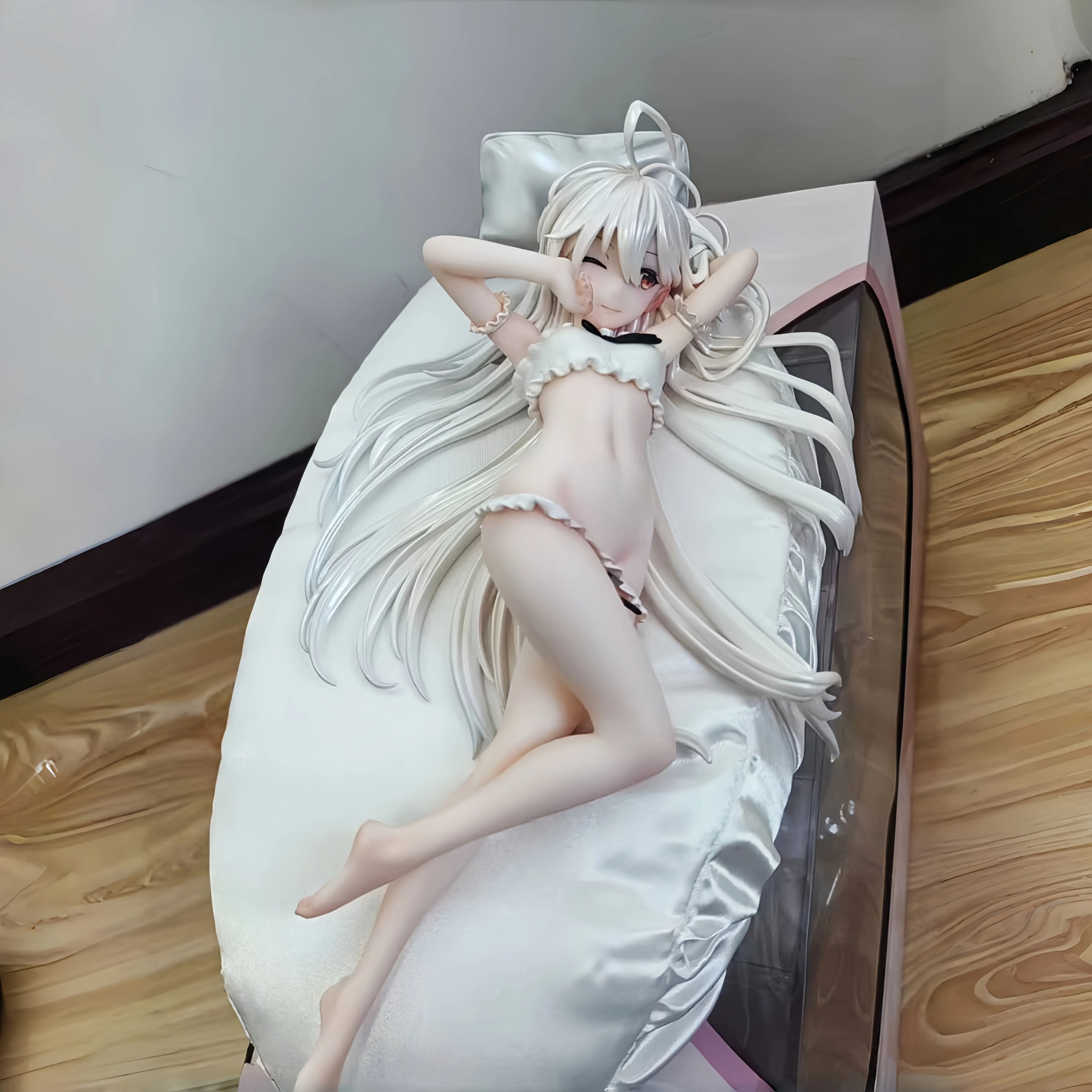 Ssr Figure  1/7 Scale Kasugano Sora From 'The White Haired Girl Who Gets Up' Waking Up Sauce Painting Forest Action Figure Toy