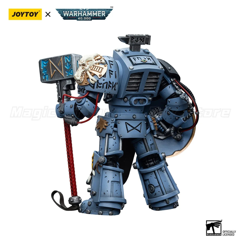 【In Stock】JOYTOY Warhammer 40K Space Wolves Arjac Rockfist Model Toy Gifts 1/18 Action Figure