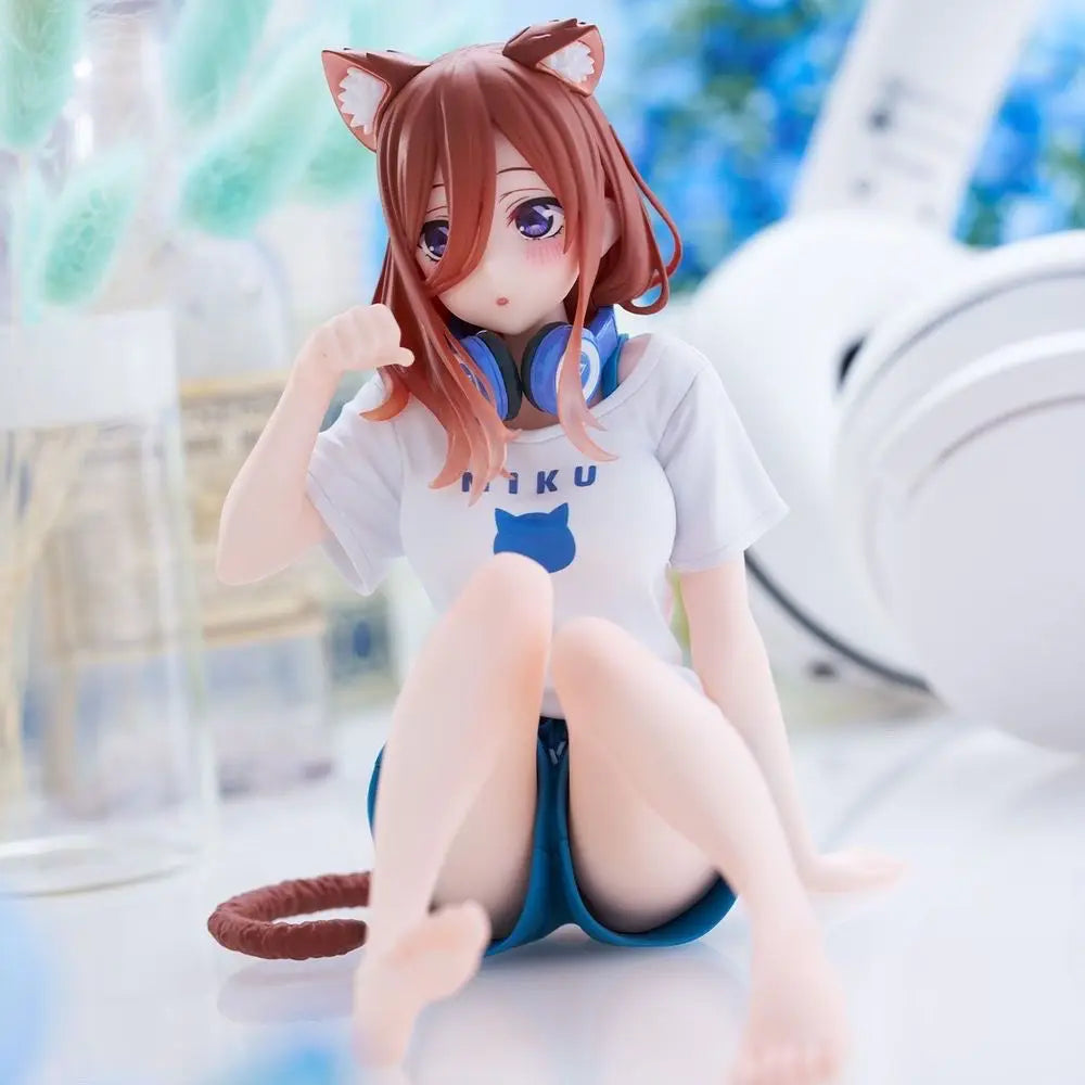 Adorable  Home Clothes Anime Figure Domestic Production Cute Decoration Gift PVC Material Static Proportion /8 Sc