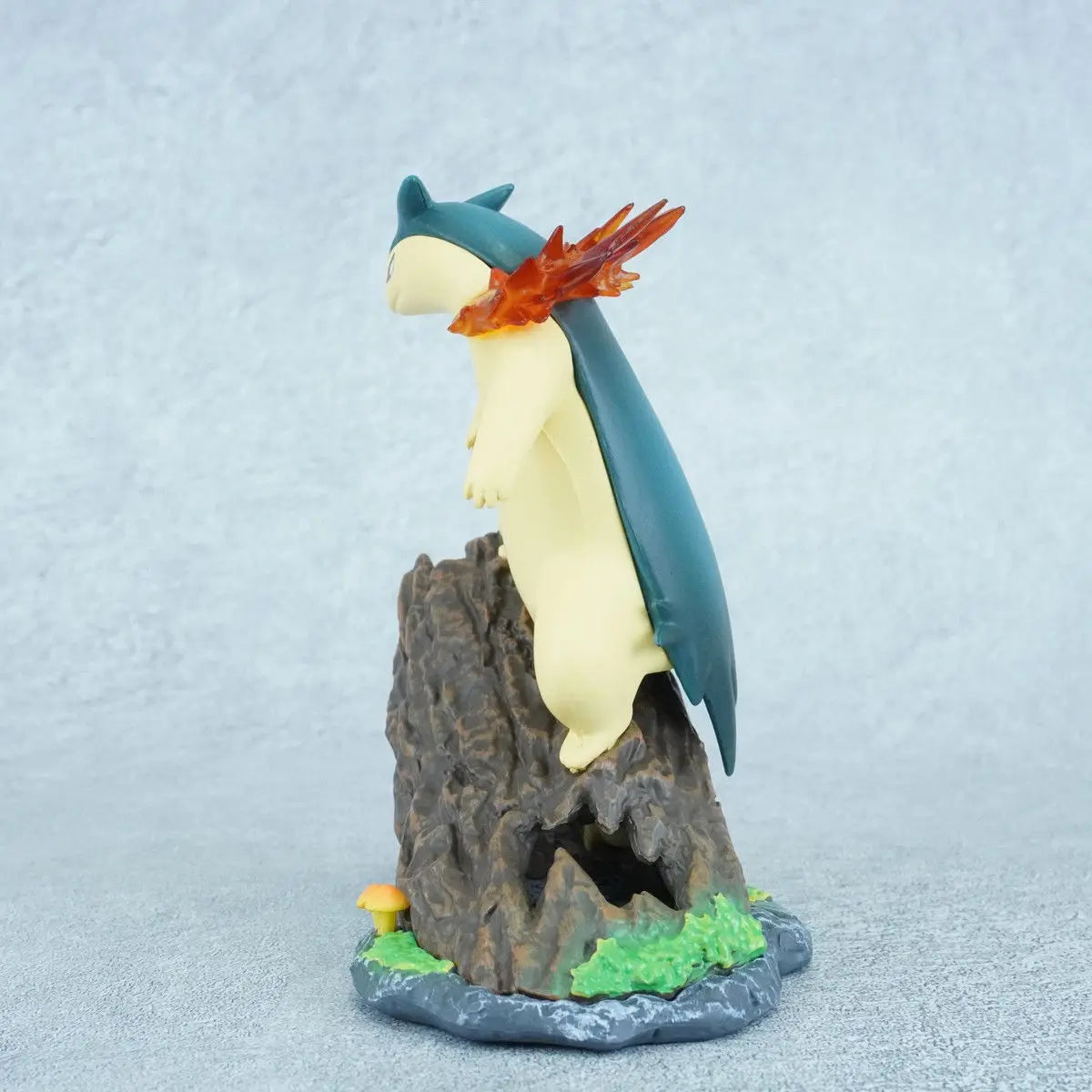 13cm Pokemon Anime Figure Cyndaquil The Evolution Group of Typhlosion Figures Collection PVC Model Statue Desk Decor Gift Toys