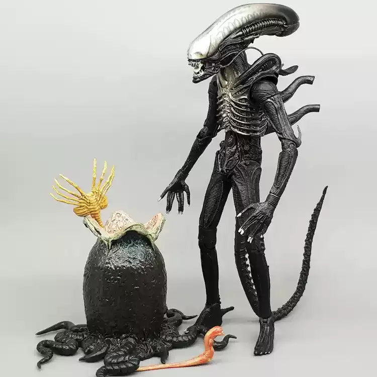 7-Inch Alien Vs. Predator: Xenomorph Dog & Predator Warrior - Covenant Edition Articulated Figure Set