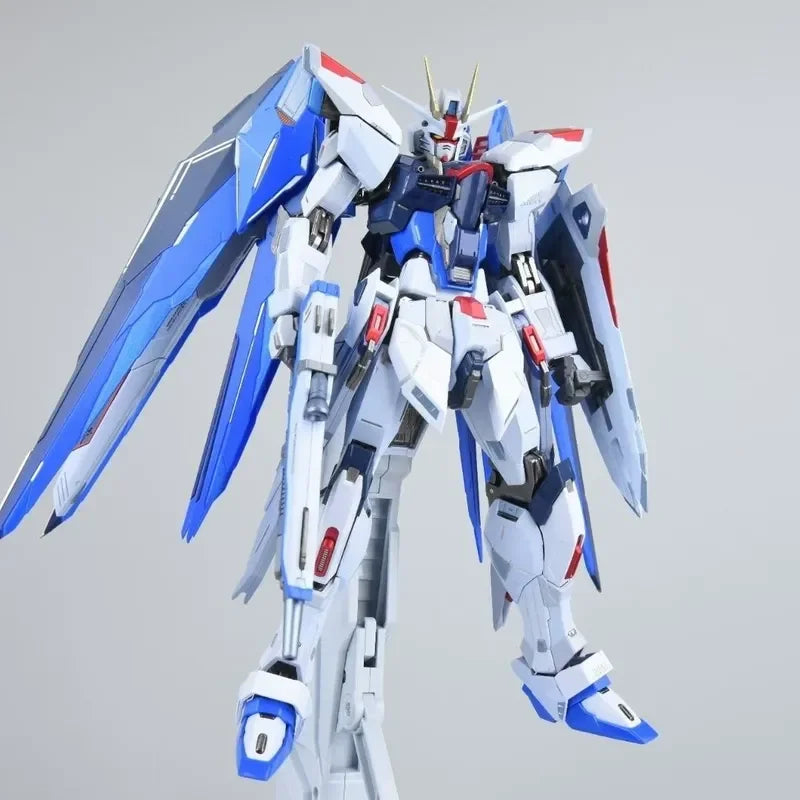 SV Model MB1/100 Freedom Assemble Model Kit Partial Pre Coating Action Figures Plastic Model Collection Desk Decoration Toy Gift