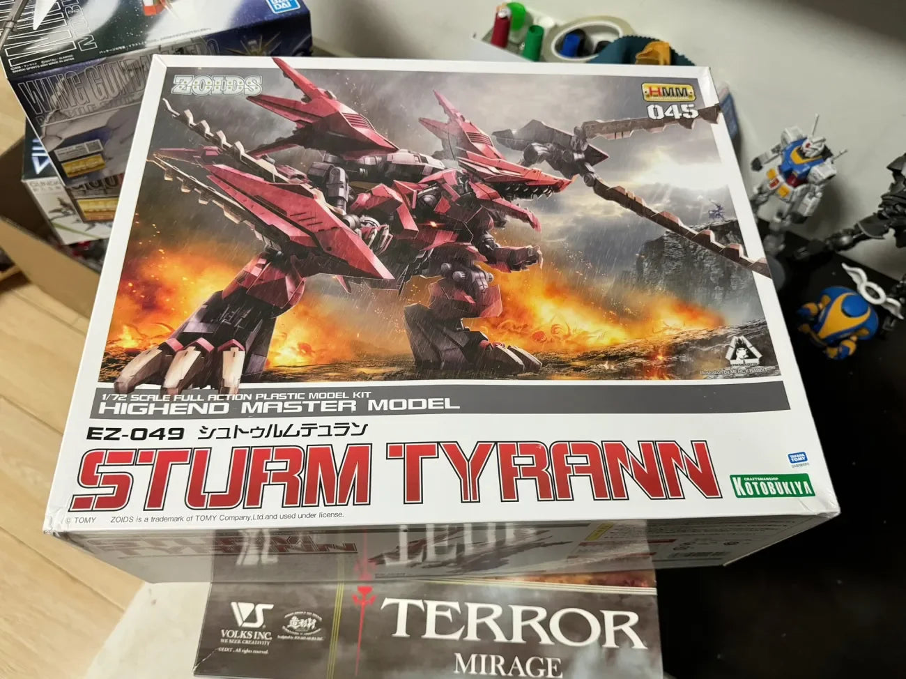 Kotobukiya  MODEL Model HMM ZOIDS ZD101Y RZ-029 Berserk White Dragon Fuhrer Assembly Model Kits Action Figure toys