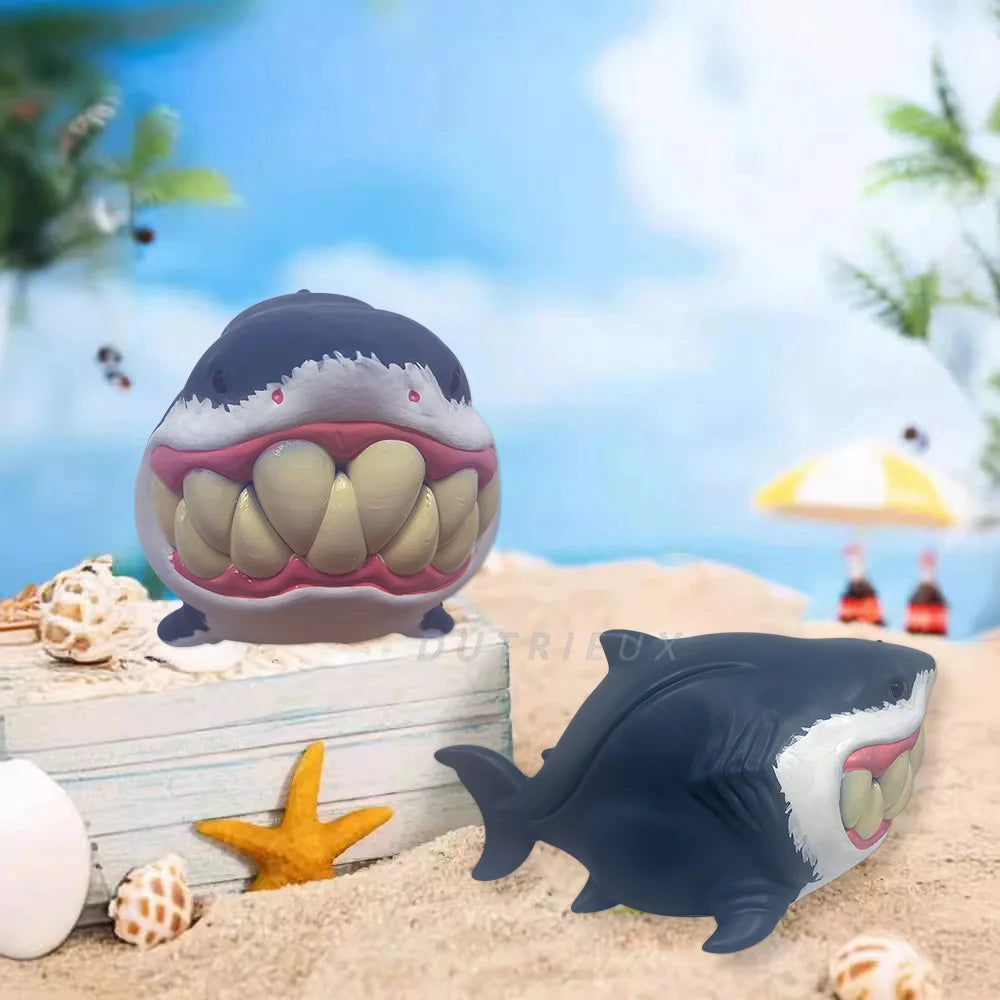 Fierce Rhubarb Shark Resin Figurine, Mini Version of Big Shark Resin Deep Sea Shark Home Bedroom Office Desktop Decoration