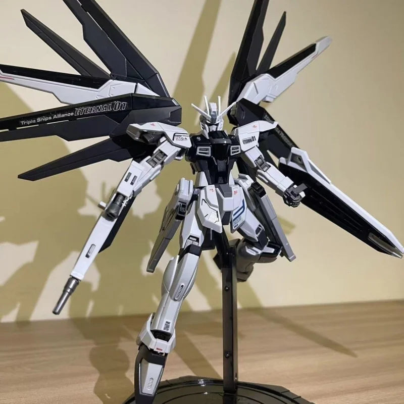 HG Strike Freedom Not Activated Color Scheme Black and White Color Matching 1/144 Assembled Mecha Model