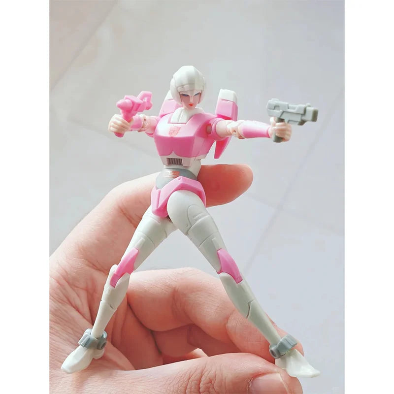 AAE First Wave Arcee Transformers Figure, ABS Material, Ultra-poseable, 15cm Tall, G1 Classic, for Fans & Kids