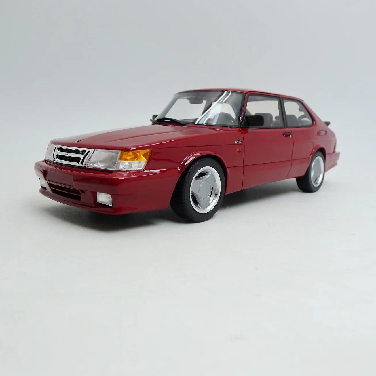 1/18 SAAB 900 Turbo T16 Airflow Resin Modellauto DNA Collectibles