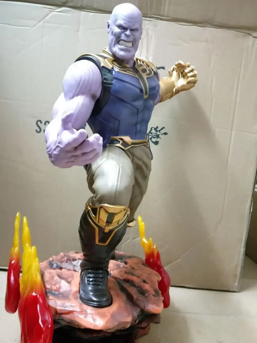 60cm 1/4 Scale Green Giant Hulk Thanos Resin Superhero Figure - Large Size Home Decoration Collectible Model Gift