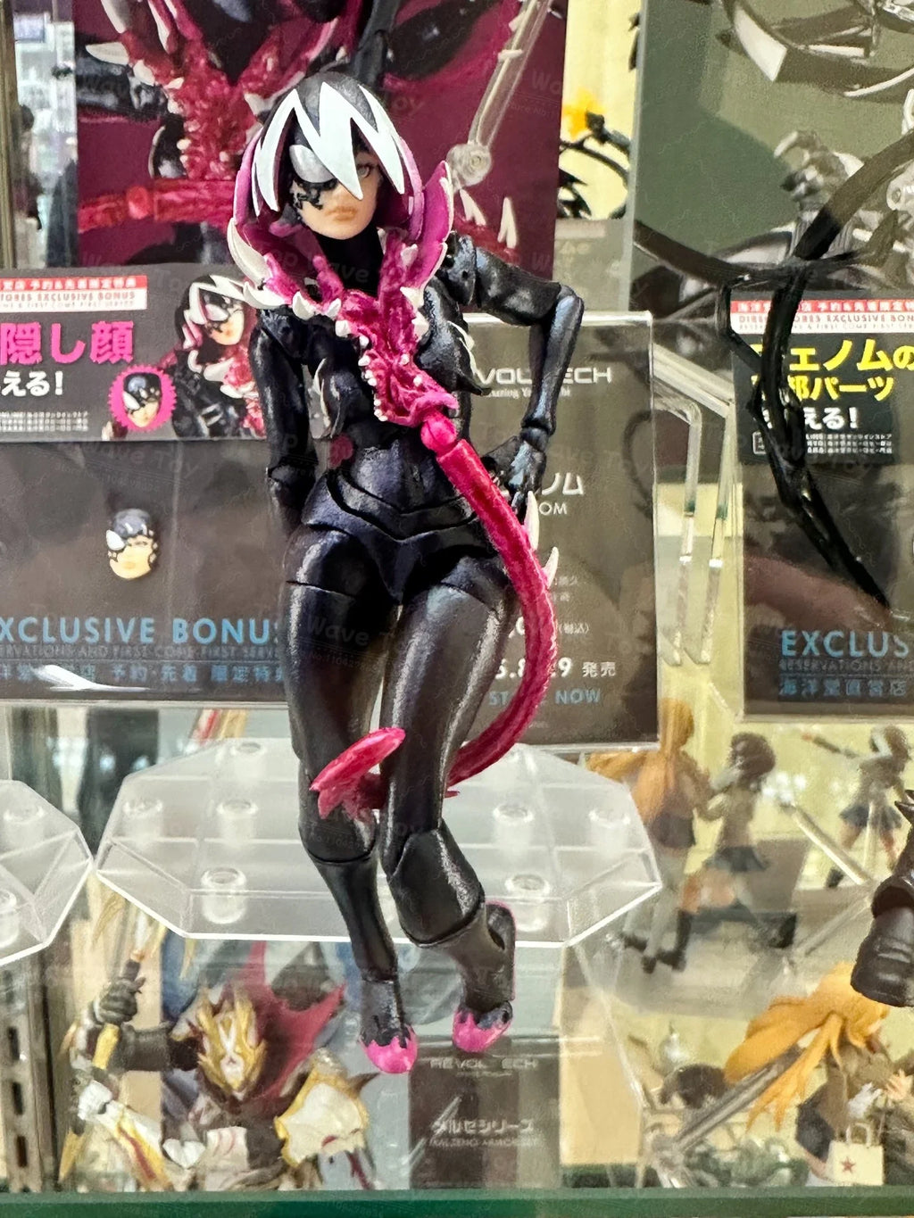 2025 New In Stock Original Kaiyodo Venom Gwen Revoltech AMAZING YAMAGUCHI Spider Gwen Comics Anime Action Figure Collection