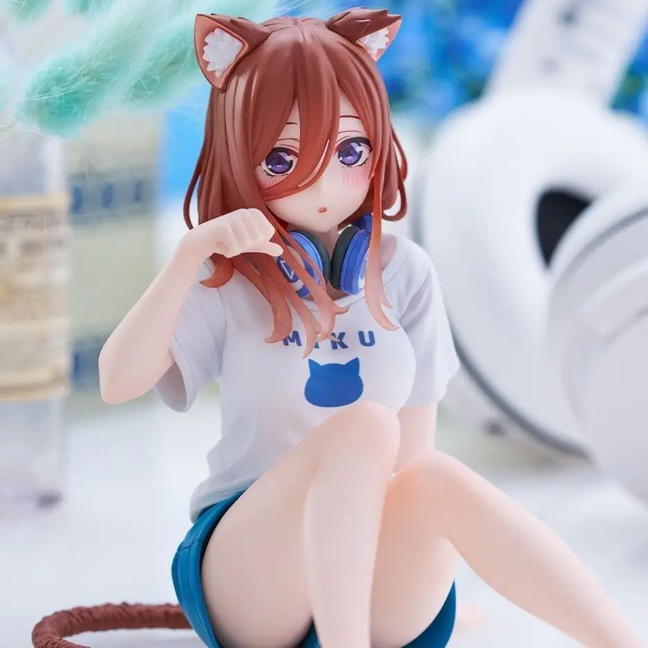 Adorable  Home Clothes Anime Figure Domestic Production Cute Decoration Gift PVC Material Static Proportion /8 Sc