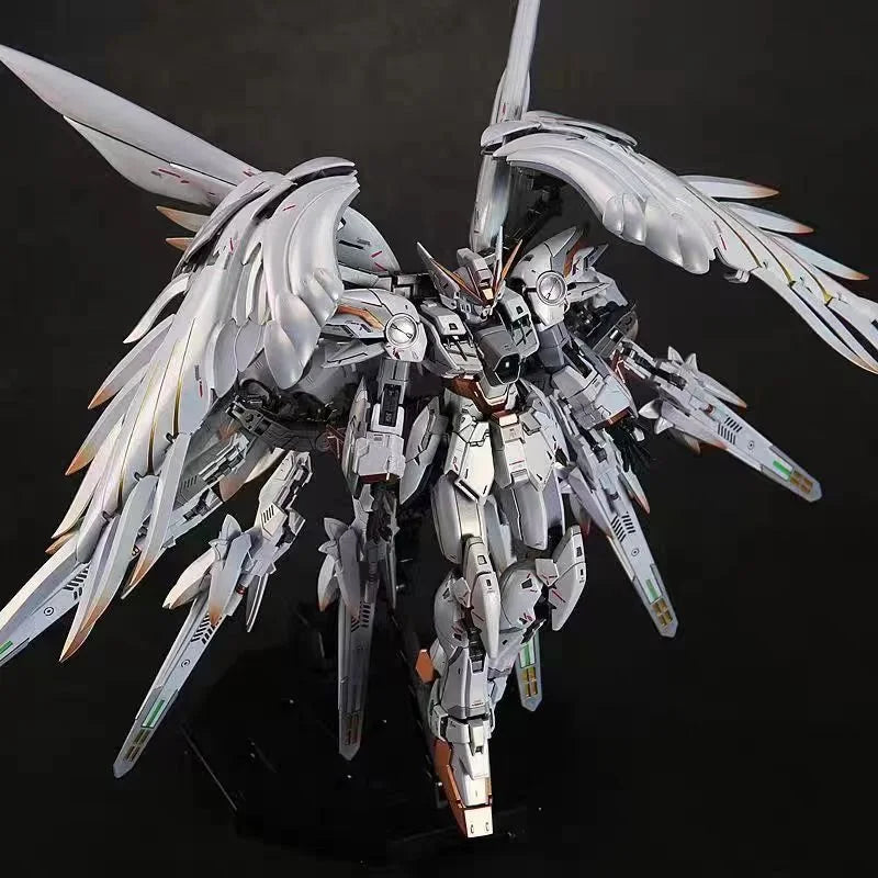 Randomly Sent  Model Kit Assembly Toy for Boys Tee s Red Heretic Seven Sword High Quali Collectible Gifts